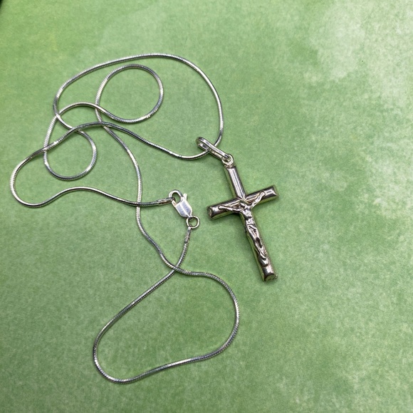 .925 ITALY Silver Crucifix Necklace On Chain Unisex Christian Religious Jesus - Picture 8 of 9